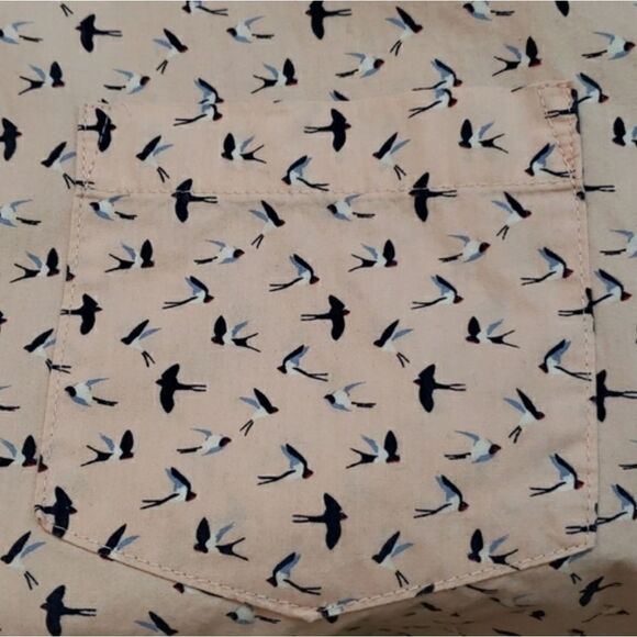 🌹LEE BUTTON UP PINK SHIRT - Picture 3 of 5